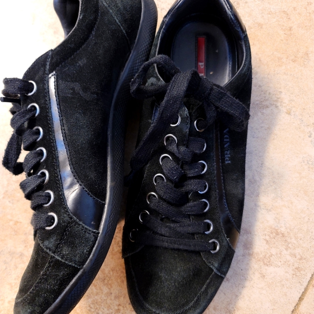 Prada Size 7 1/2 Black